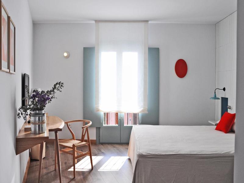 Hotel Ayllon image