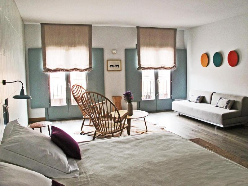 Hotel Ayllon image