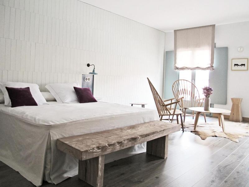 Hotel Ayllon image
