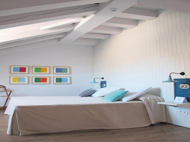 Hotel Ayllon image