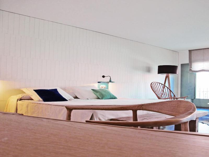 Hotel Ayllon image