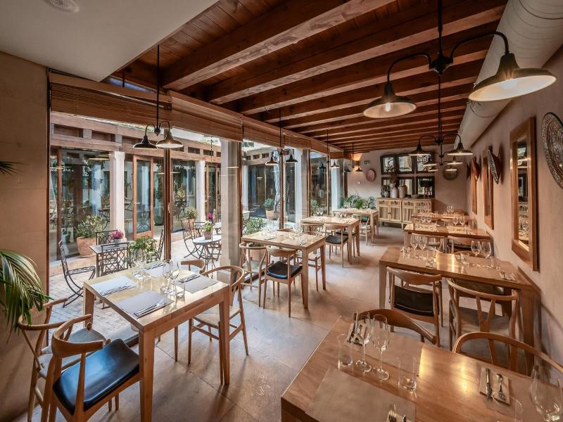 Hotel Ayllon image
