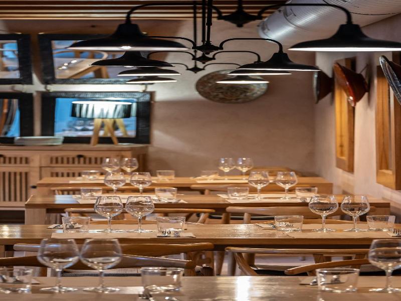 Hotel Ayllon image