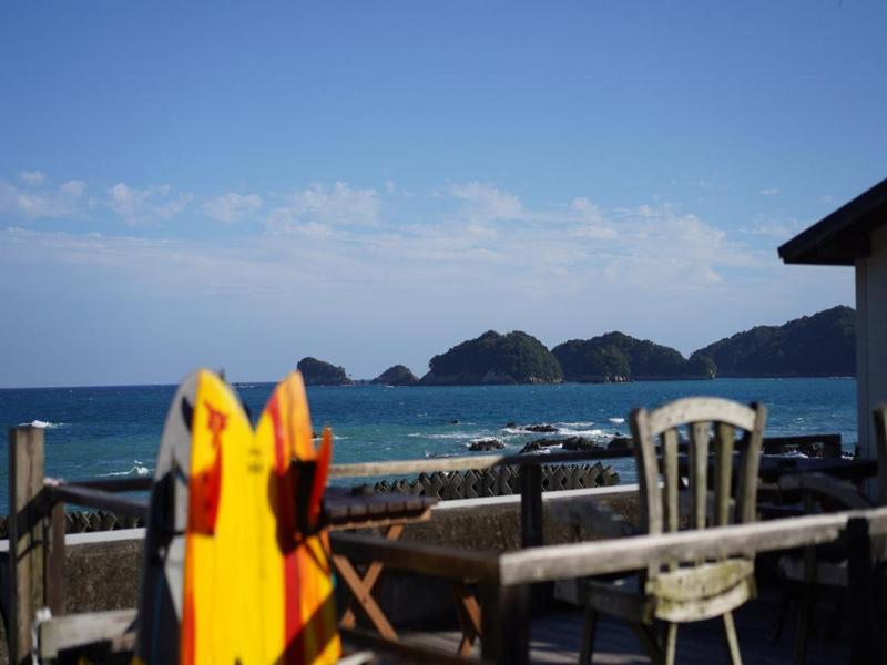 Pavilionsurf&lodge image