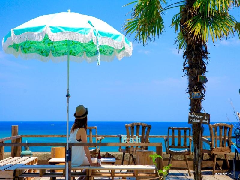 Pavilionsurf&lodge image
