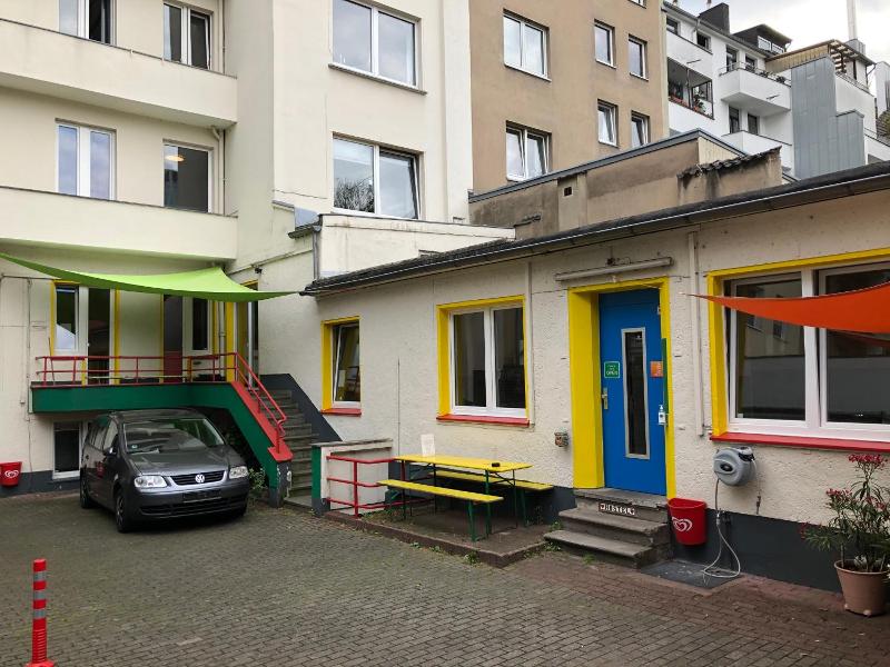 Backpackers Düsseldorf - Self Check-in image
