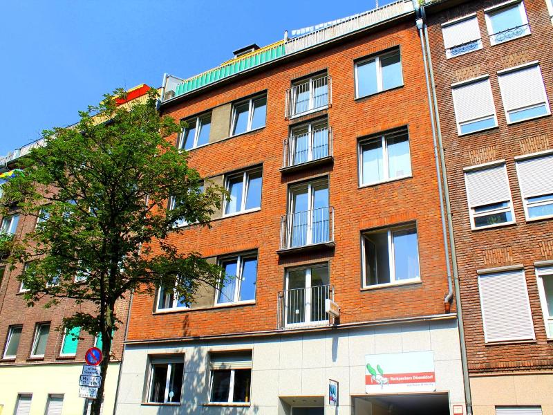 Backpackers Düsseldorf - Self Check-in image