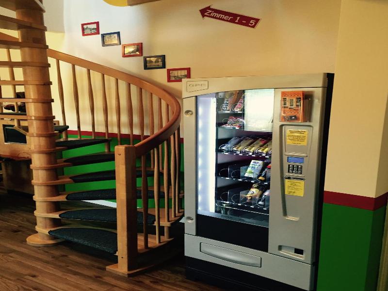 Backpackers Düsseldorf - Self Check-in image