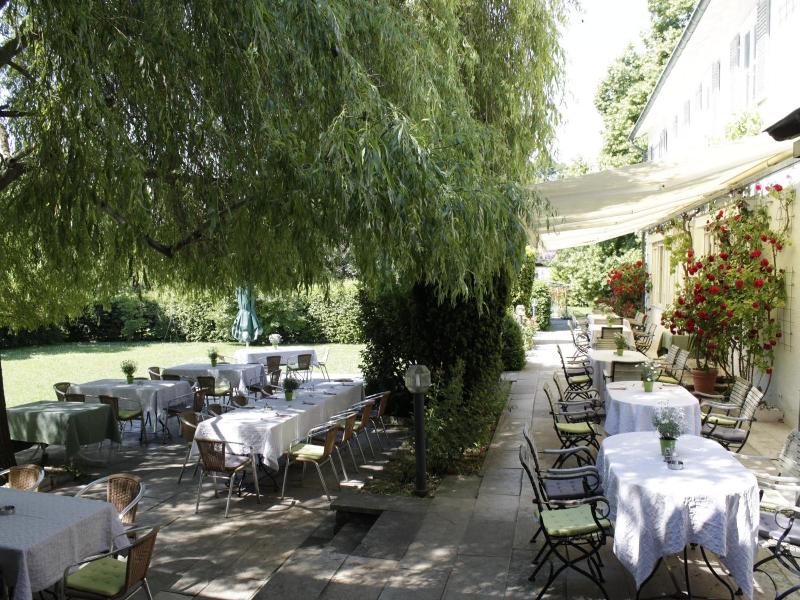 Hotel Landgut Burg image