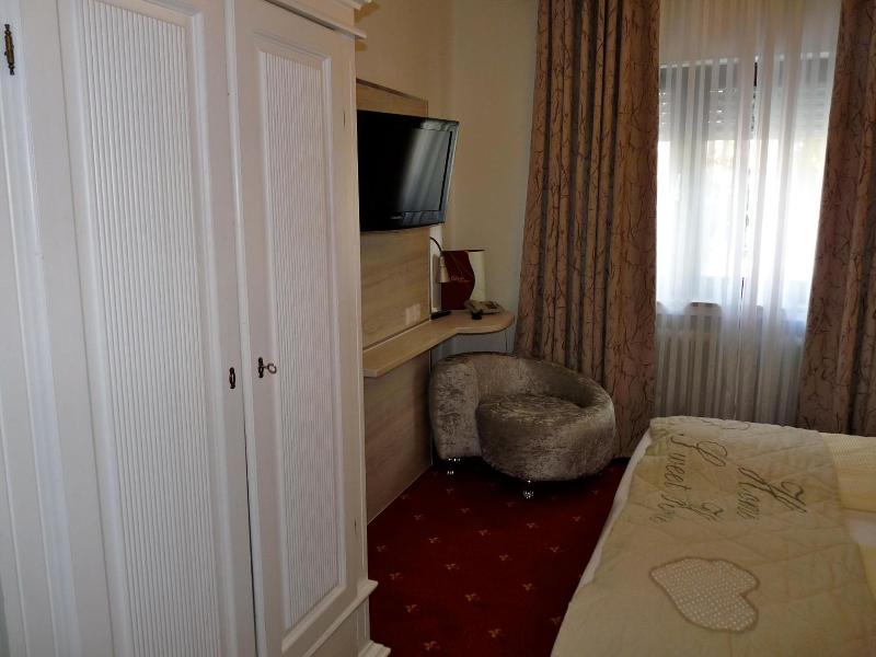 Hotel Geissler image