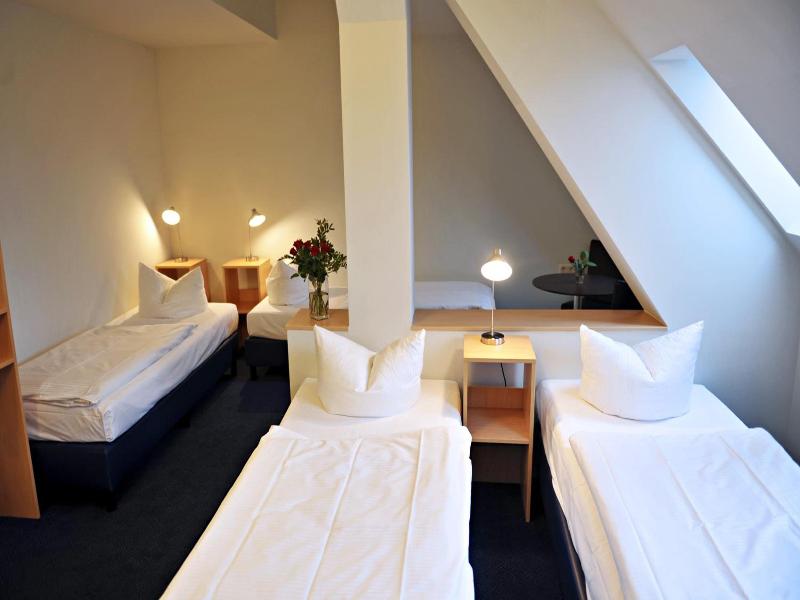 Hotel Transit Loft image