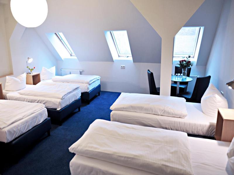 Hotel Transit Loft image
