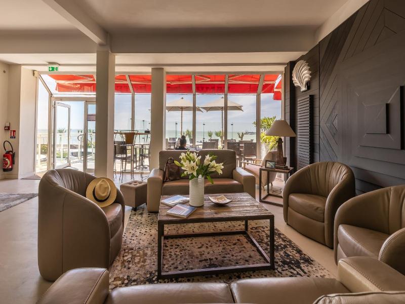 Family Golf Hotel image