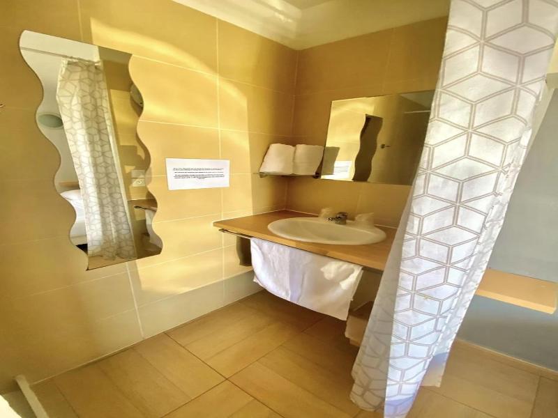 Hôtel Acajou image