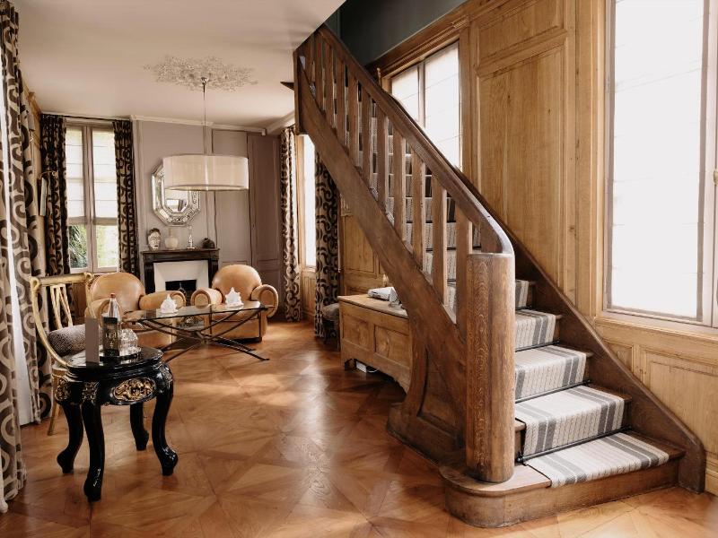 La Maison De Lucie image