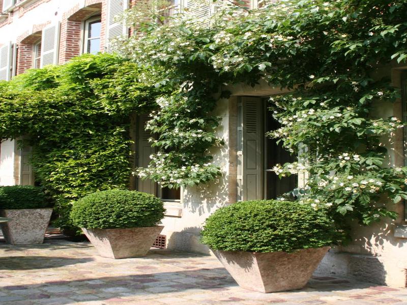 La Maison De Lucie image