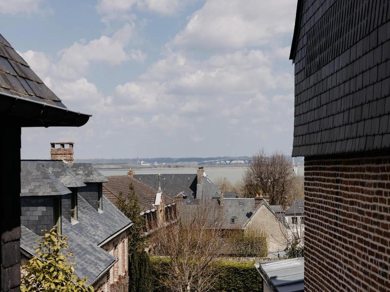 La Maison De Lucie image