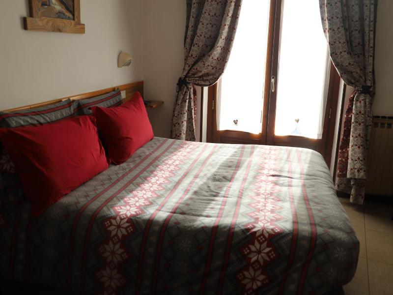 Hotel Bucaneve image