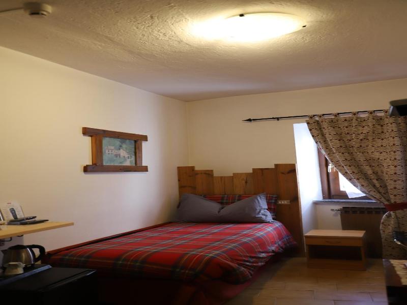 Hotel Bucaneve image