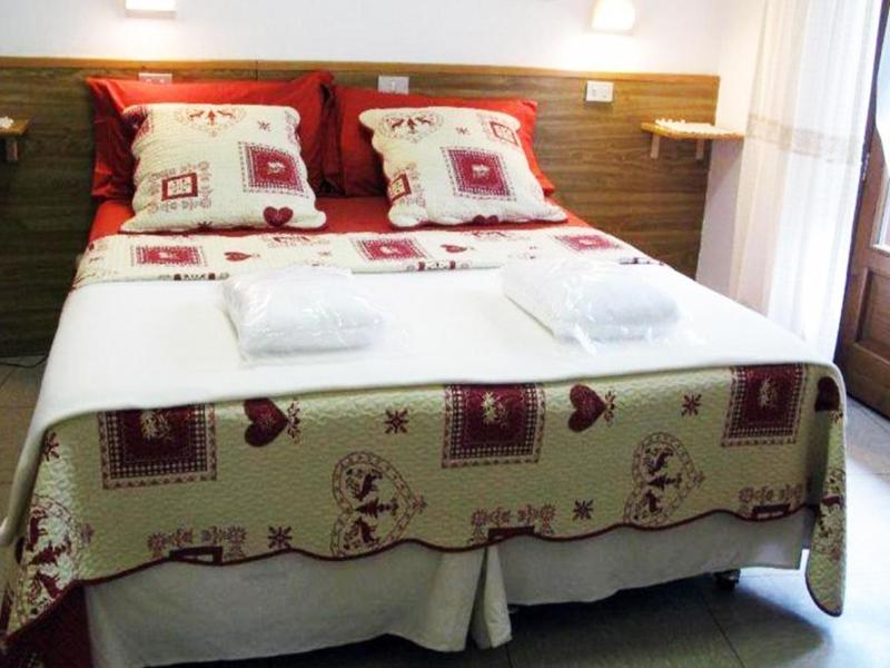 Hotel Bucaneve image