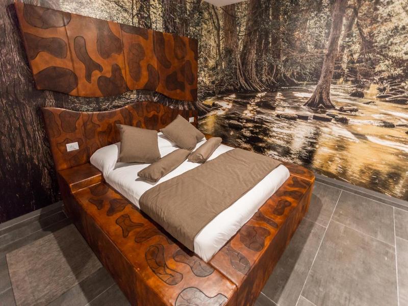 Halanus Hotel And Resort image