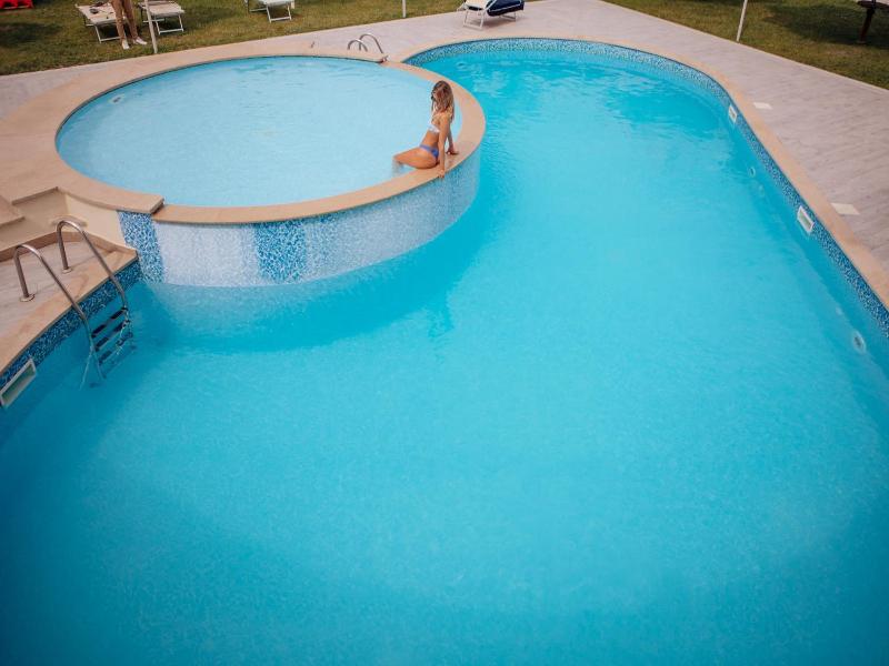 Halanus Hotel And Resort image
