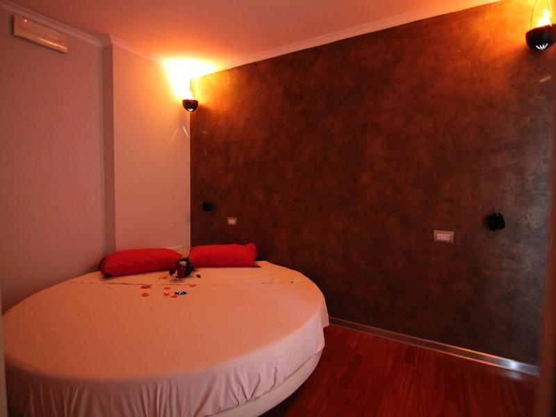 Halanus Hotel And Resort image