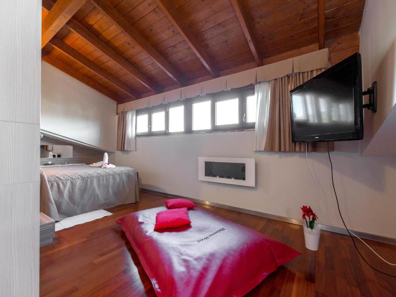 Halanus Hotel And Resort image