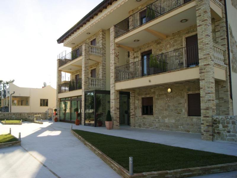 Halanus Hotel And Resort image