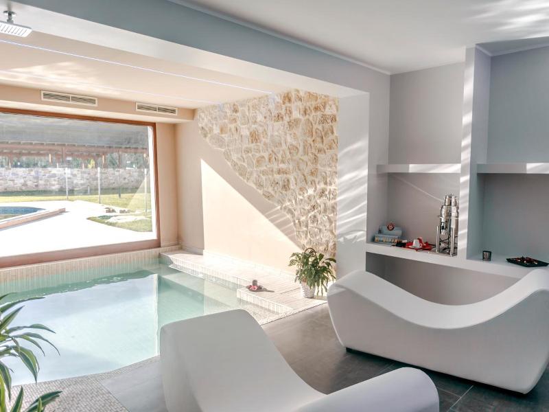 Halanus Hotel And Resort image