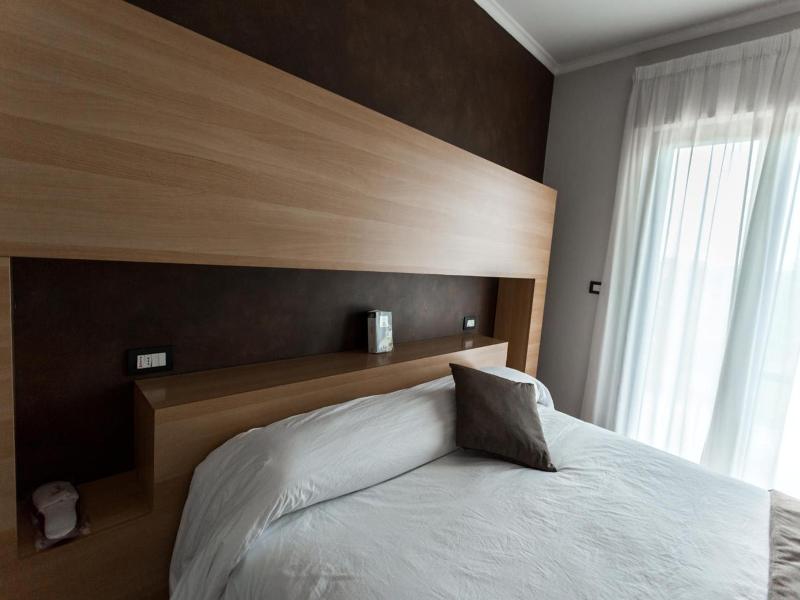 Halanus Hotel And Resort image