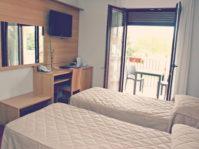 Halanus Hotel And Resort image
