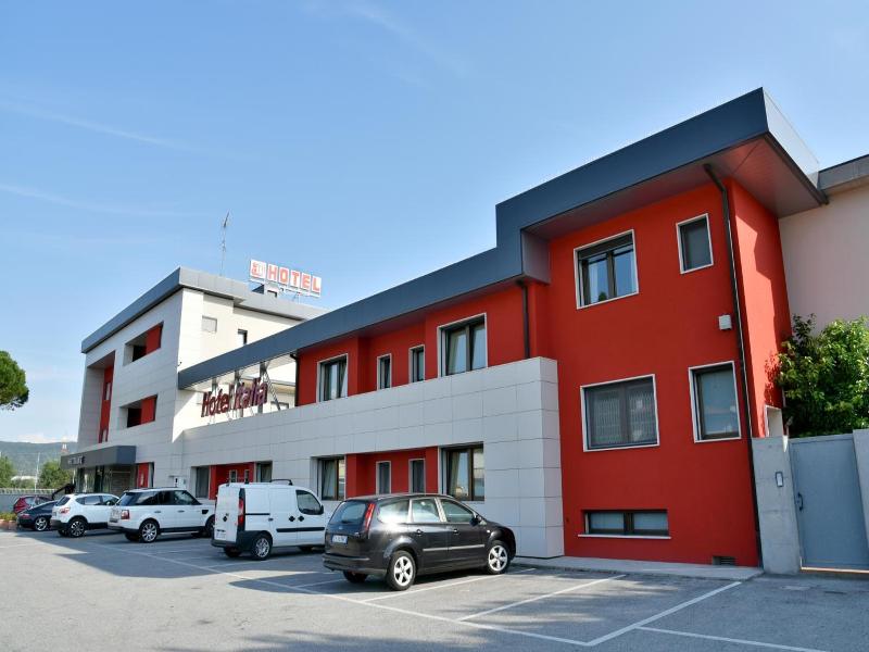 Hotel Italia image
