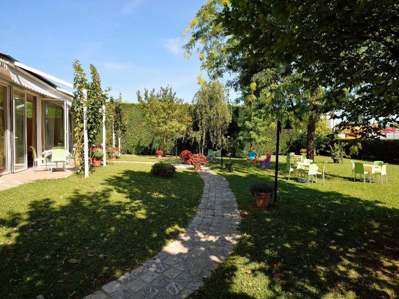 Hotel Italia image
