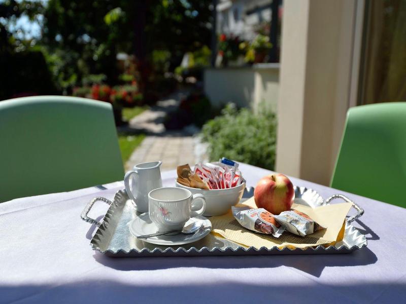 Hotel Italia image