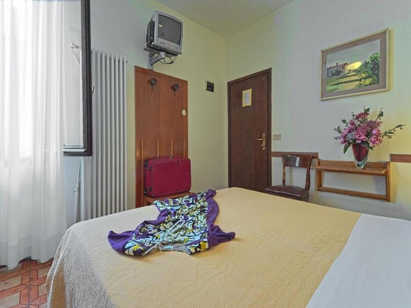 Albergo Al Gobbo image