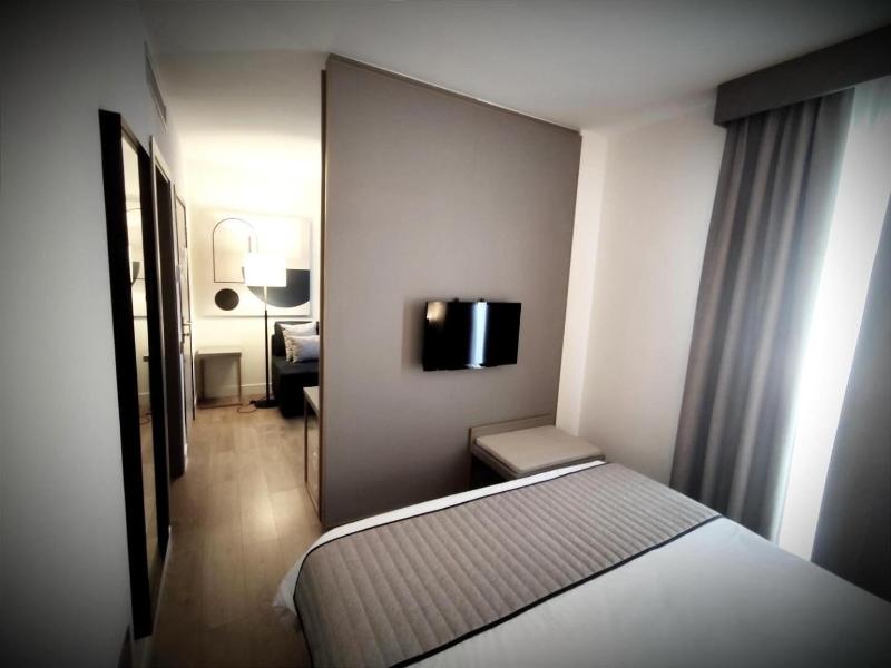 Vittoria Parc Hotel image