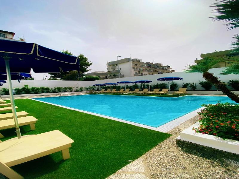 Vittoria Parc Hotel image