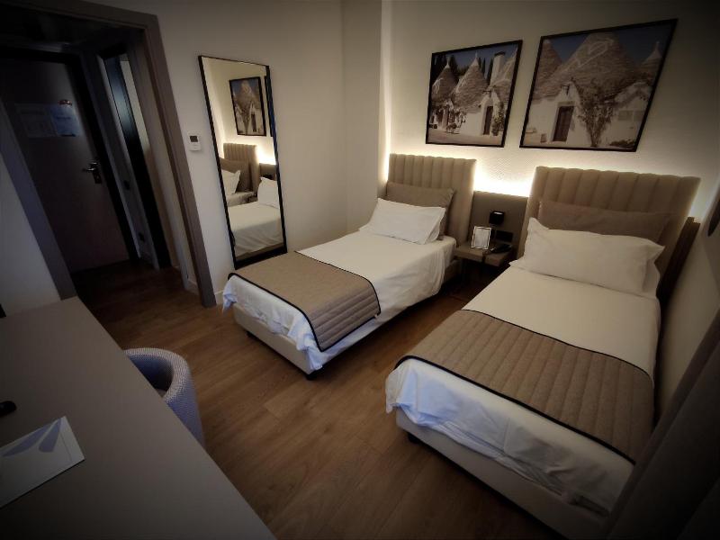 Vittoria Parc Hotel image