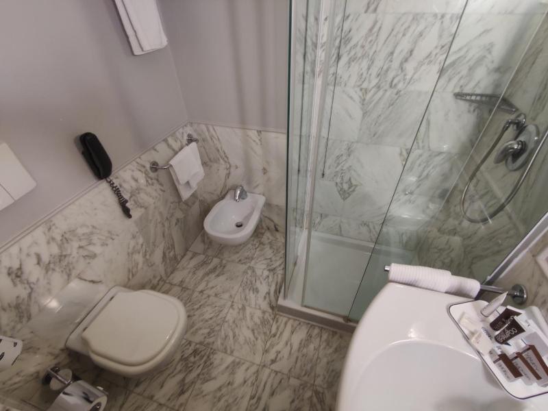 Vittoria Parc Hotel image