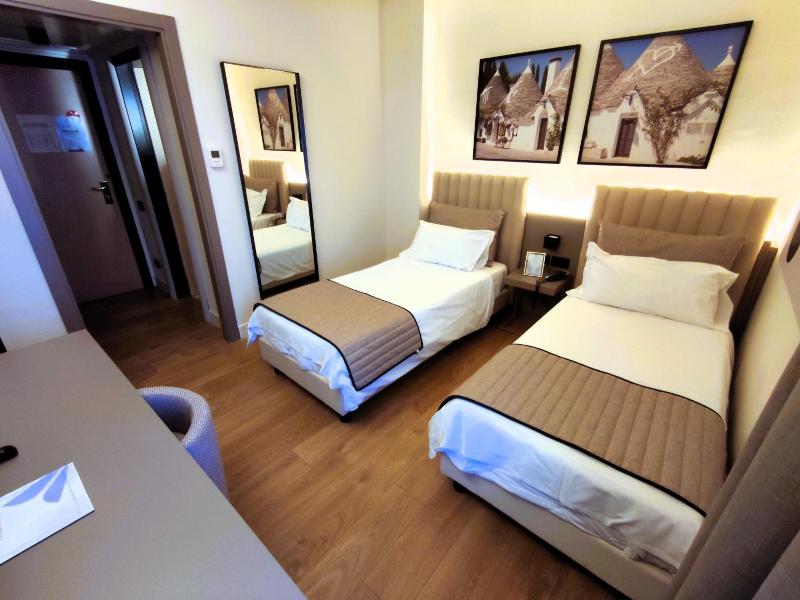 Vittoria Parc Hotel image