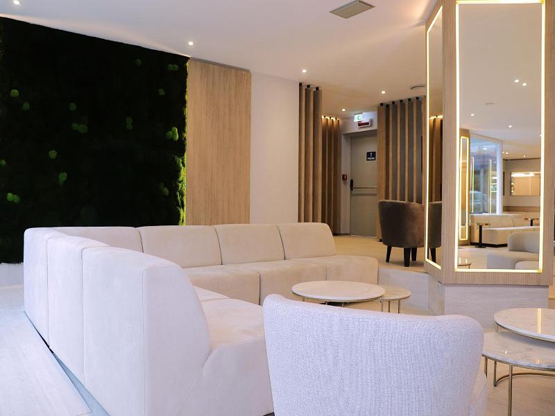 Vittoria Parc Hotel image