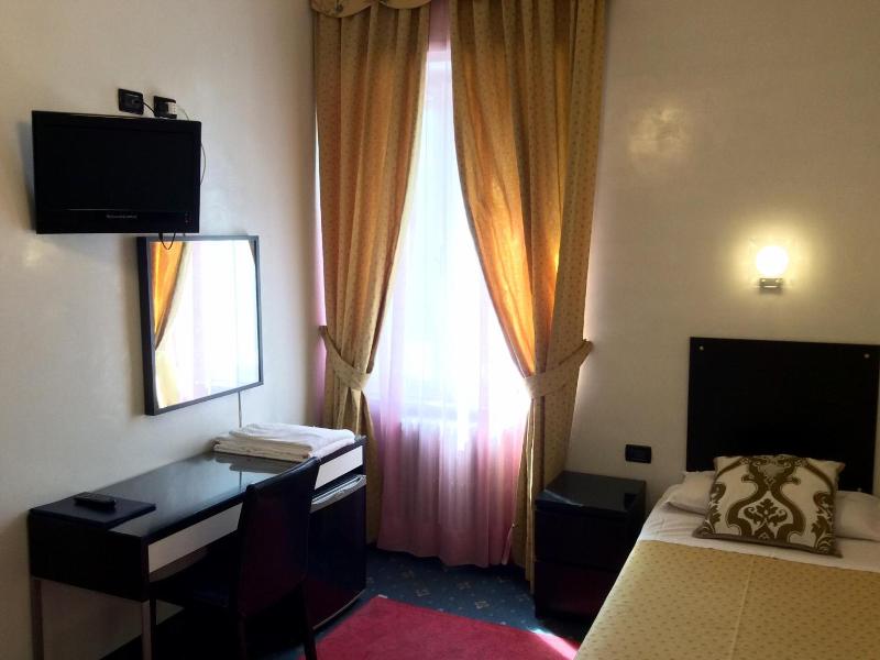 Hotel Ponte Sassi image