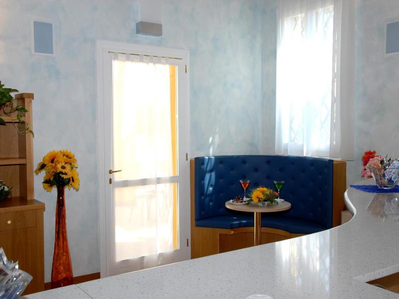 Villa Aretusi image