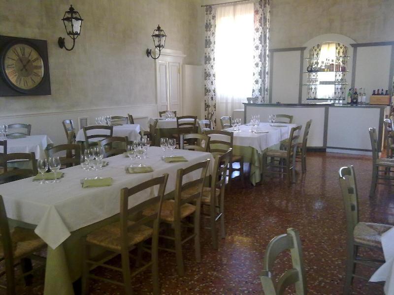 Villa Aretusi image
