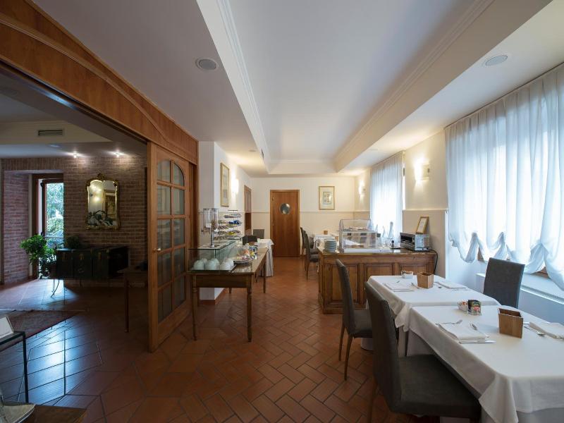 Hotel Villa Colico image