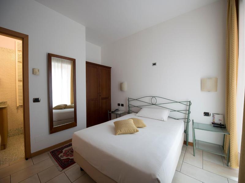 Hotel Villa Colico image