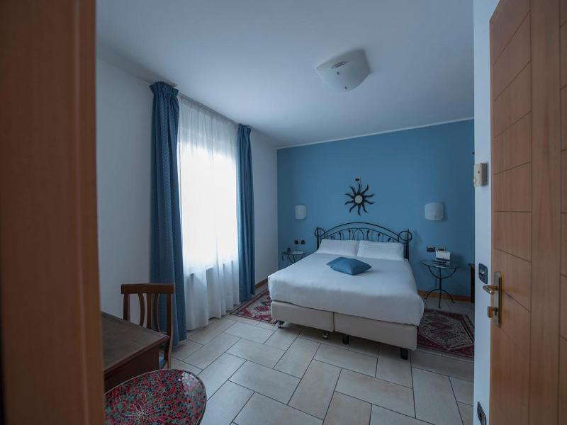 Hotel Villa Colico image