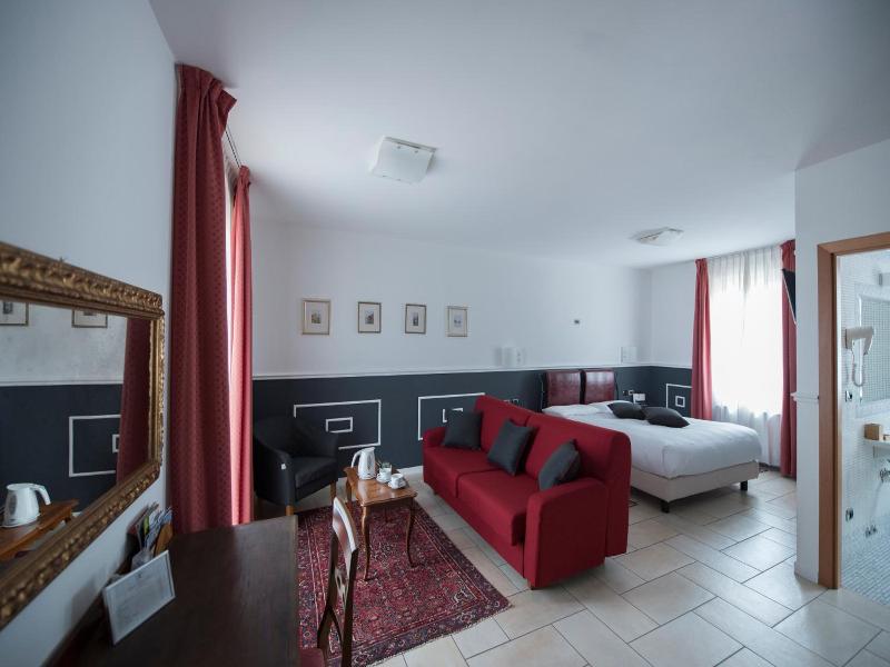 Hotel Villa Colico image