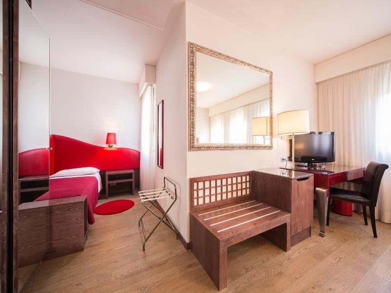 Hotel Alan image